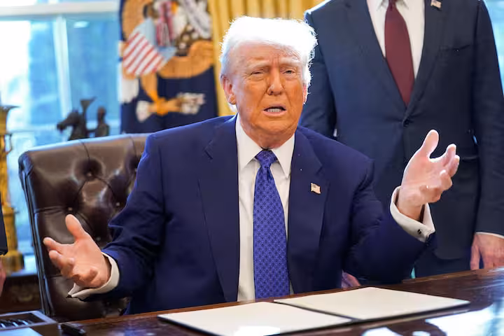 <p><b><strong>Tramp G&lsquo;azoga amerikalik harbiylarni yuborishi mumkin</strong></b></p>