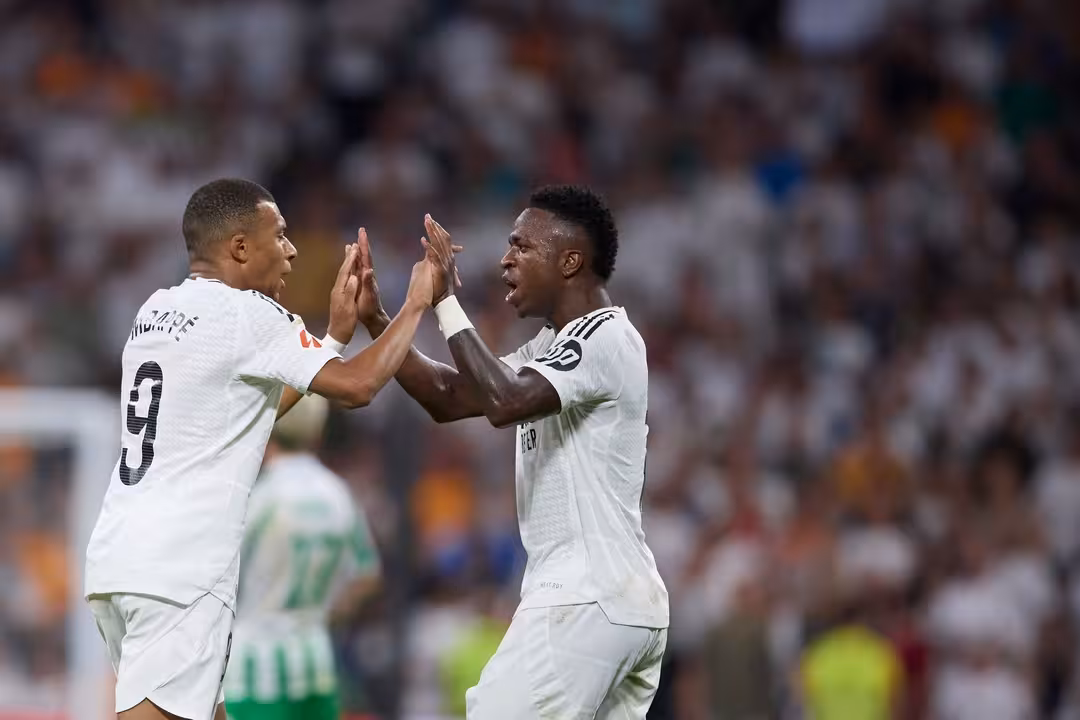 <p><b>Mbappe Vinisiusning “Real”dagi roli haqida gapirdi </b></p>