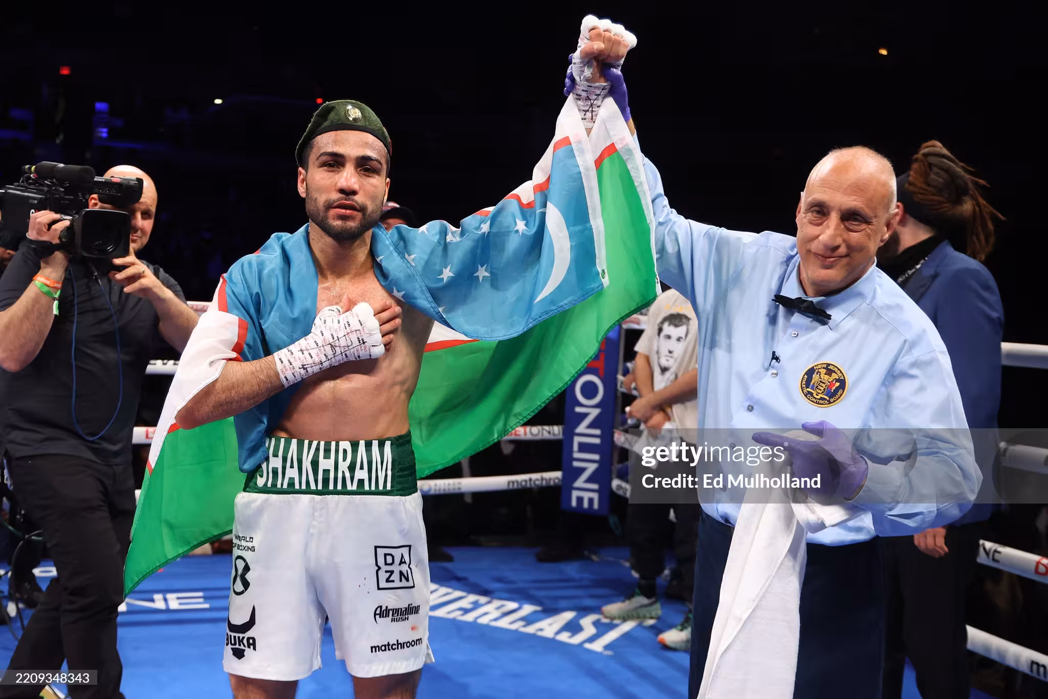 <p><b><strong>Boks. Shahram G‘iyosov raqibini 4-raunddayoq mag‘lub etdi</strong></b></p>