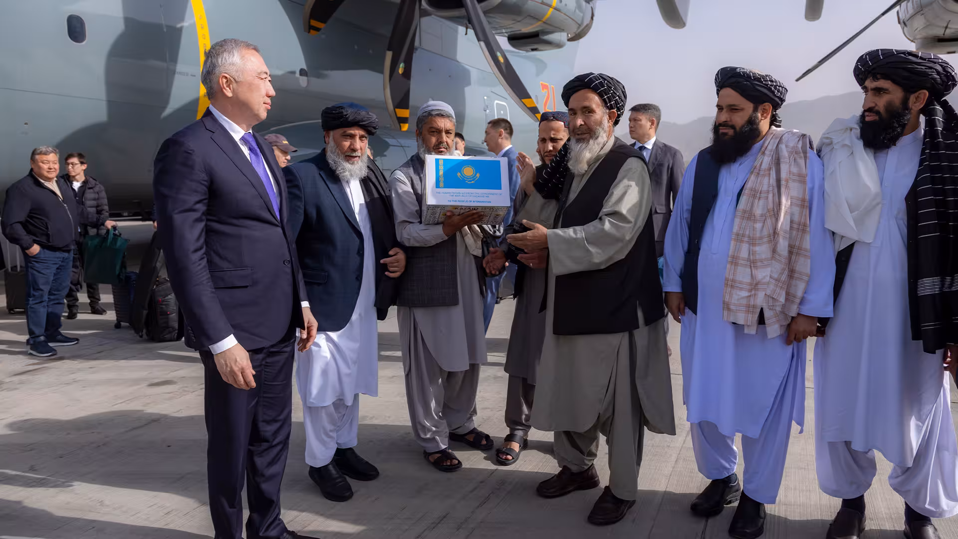 Kazakhstan delivers humanitarian aid and seeks trade growth with Afghanistan 