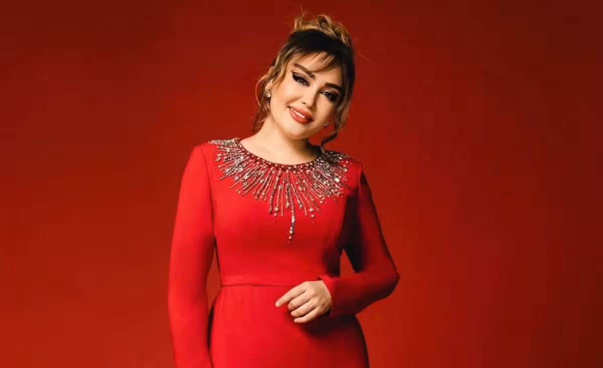 <p><b>“Fonogrammada kuylashdan qo‘rqaman, chunki kompyuter uyaltirgan vaziyatlar bo‘ldi”. Yulduz Turdiyeva ilk konsertiga qanday tayyorlanmoqda?</b></p>