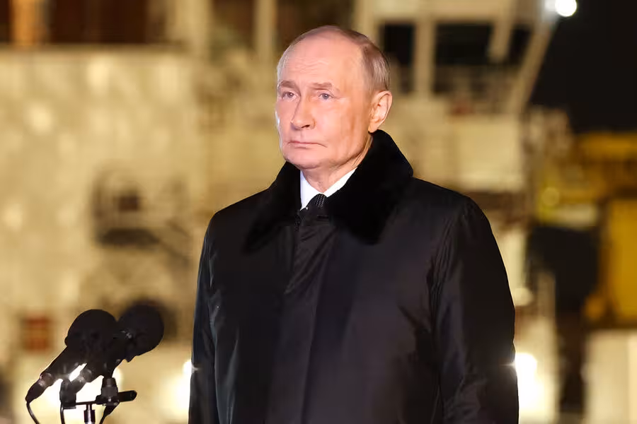 <p><b><strong>Putin G&lsquo;alabaning 80 yilligi munosabati bilan vaqtinchalik sulh e&rsquo;lon qildi</strong></b></p>