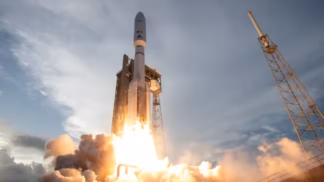 <p><b><strong>Yangi rekord: bir sutkadan ichida koinotga 6 xil raketa uchirildi</strong></b></p>