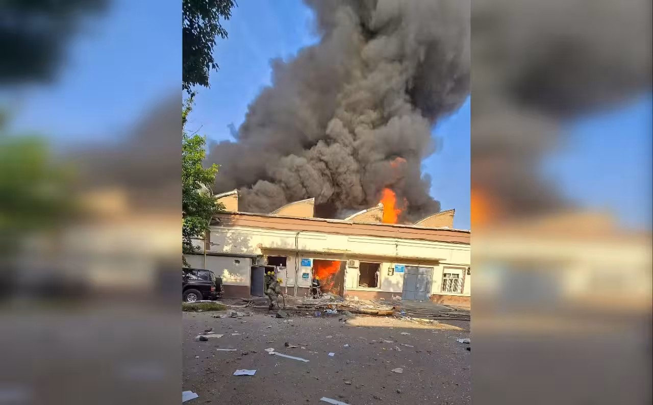 На территории технопарка в Ташкенте произошел пожар (видео) 