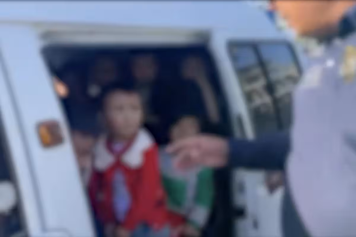 <p><b>Surxondaryoda Damas’da 32 nafar bog‘cha bolasi olib ketilayotgani aniqlandi (video)</b></p>