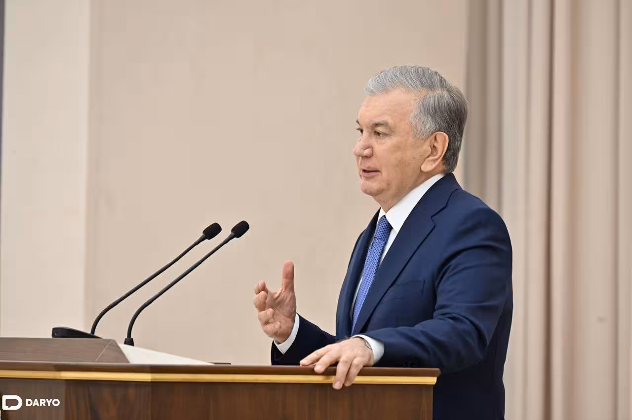 <p><b>&ldquo;Narxi qimmat&rdquo; &mdash; Shavkat Mirziyoyev ichki aviaqatnovlar haqida gapirdi</b></p>