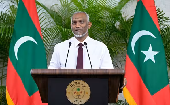 <p>Maldiv prezidenti dunyodagi eng uzoq matbuot anjumanini o‘tkazib, rekord o‘rnatdi<b> </b></p>