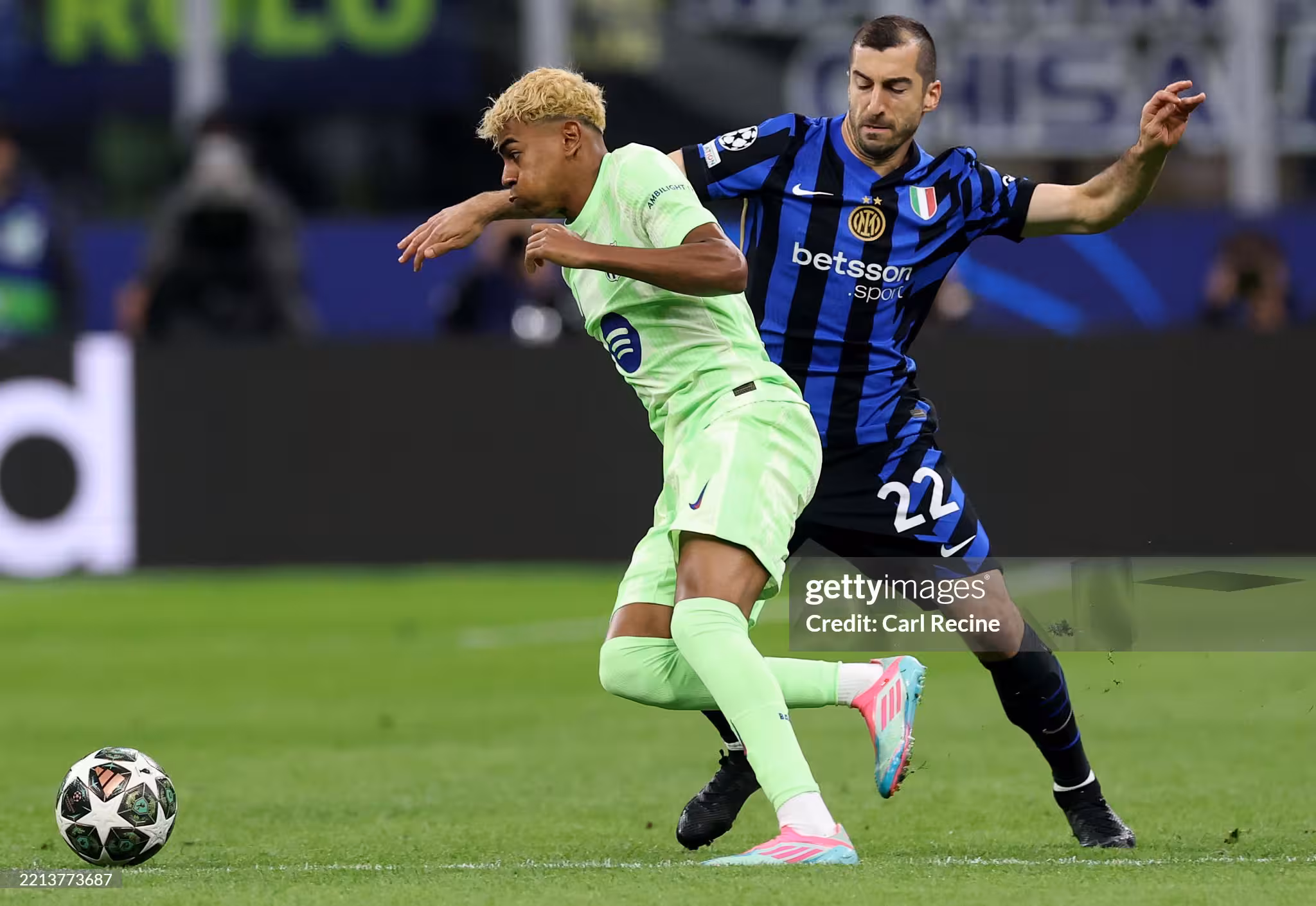 <p><b>Sobiq hakam “Inter”ga qarshi bahsda “Barselona”ning penaltisini “o‘g‘irlashganini” aytdi</b></p>
