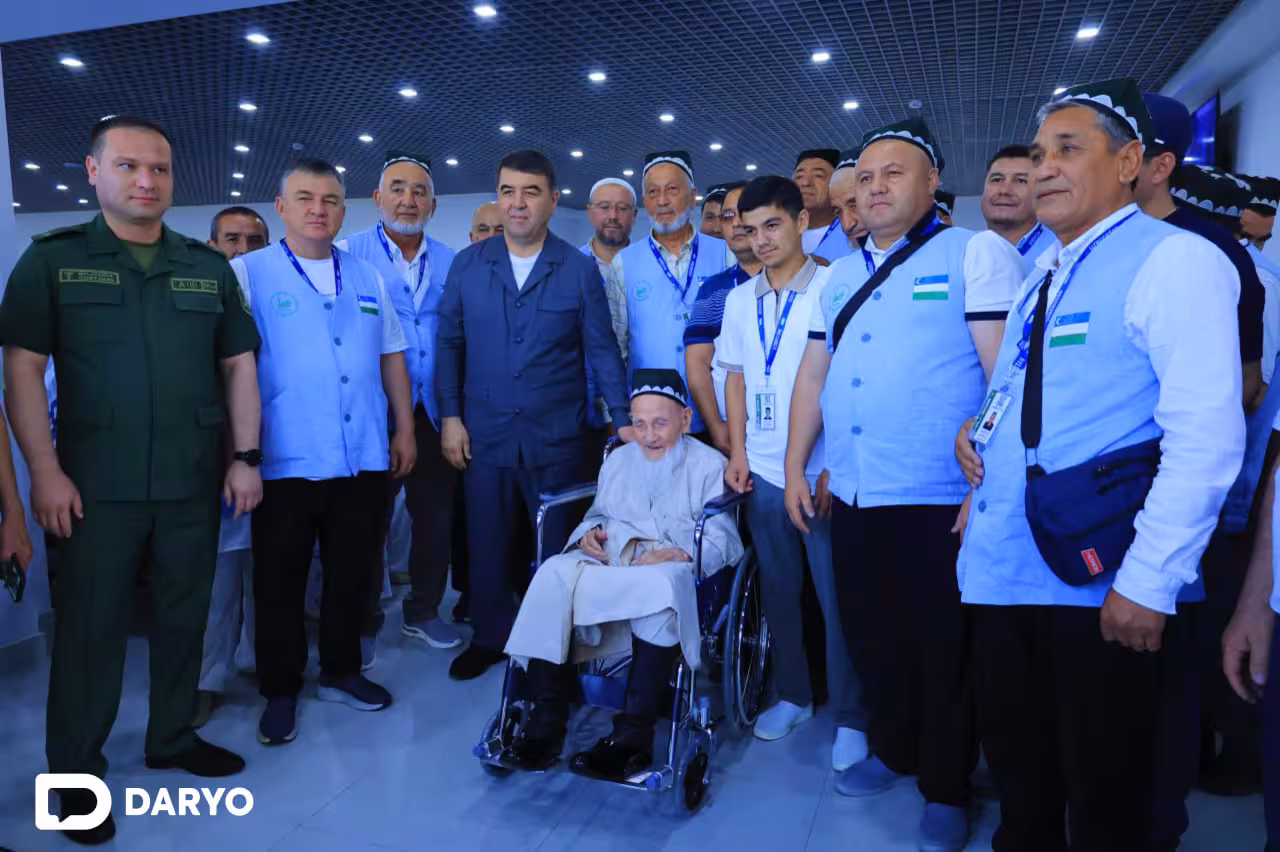 <p><b></b><strong>Video: 105 yashar otaxonni haj safariga kuzatayotgan Namangan hokimi</strong></p>