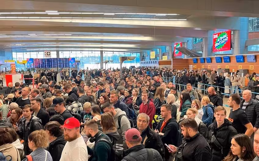 <p>Moskva aeroportlarida dron hujumlari tufayli o&lsquo;nlab reyslar kechiktirildi<b>&nbsp;</b></p>