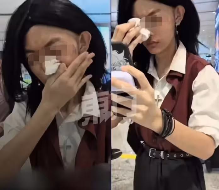 <p><b>Xitoy aeroportida ayol yuzni aniqlash skaneridan o‘tolmagani uchun makiyajini o‘chirishga majbur bo‘ldi (video)</b></p>