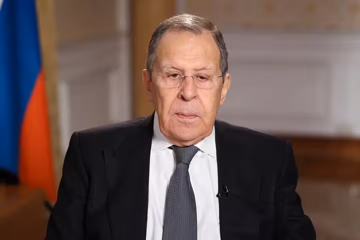 <p><b><strong>Lavrov Germaniyaning yangi kanslerini surbet deb atadi</strong></b></p>
