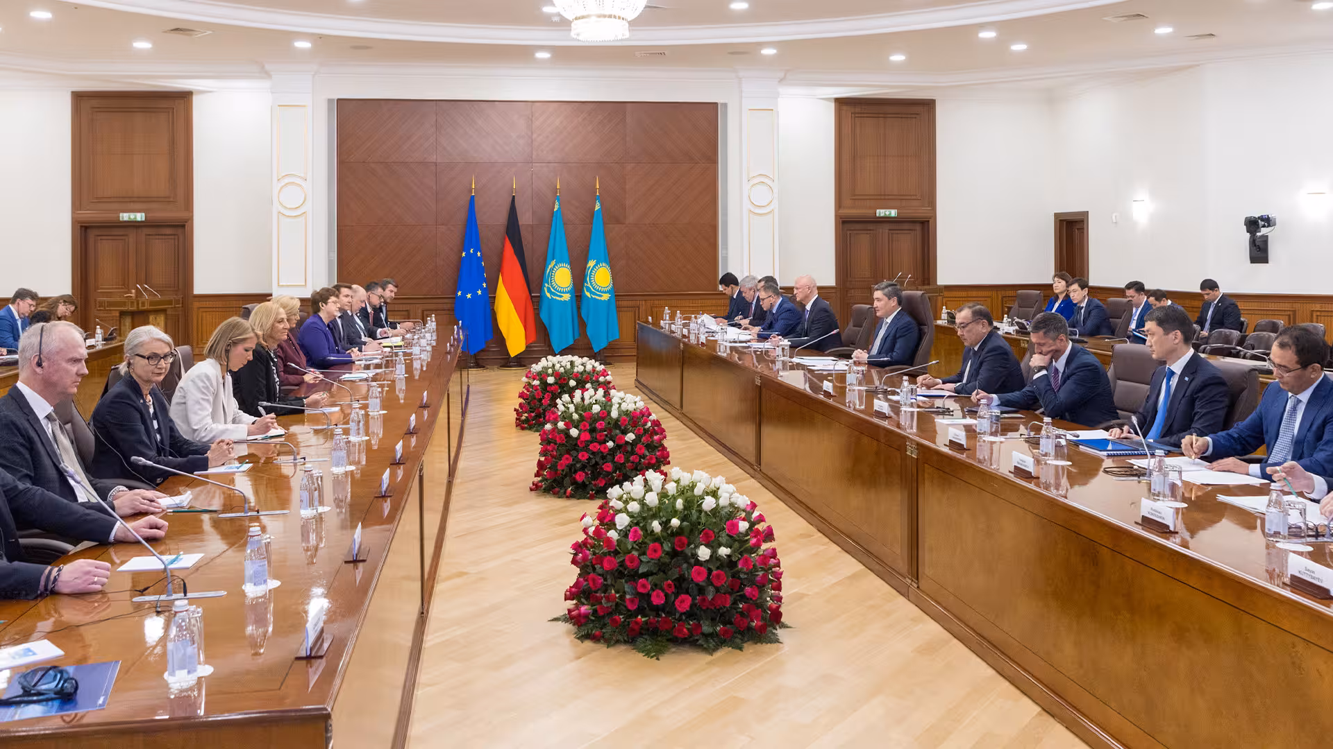 <p>Kazakhstan, Germany expand partnership in trade, energy, and investment<b>&nbsp;</b></p>