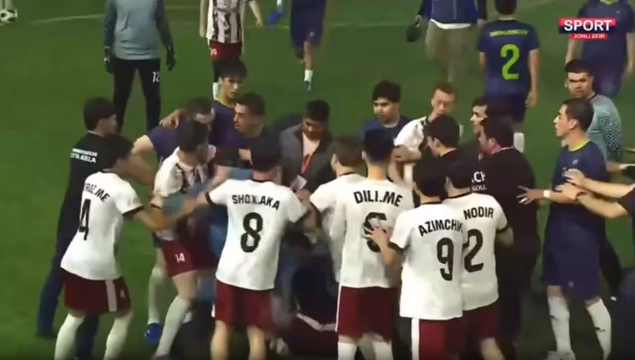 <p><b><strong>Toshkentda futbolda janjal uyushtirgan blogerlarning barchasiga chora ko‘riladi — IIBB </strong></b></p>