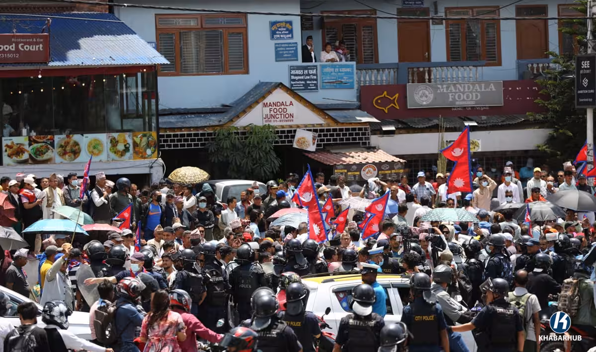<p>Nepalda o&lsquo;n minglab namoyishchilar monarxiyani tiklashni talab qilmoqda<b>&nbsp;</b></p>