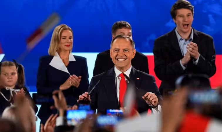 <p><b>Polshada prezidentlik saylovida Ukrainaning NATOga a’zoligiga qarshi nomzod g‘alaba qozondi</b></p>