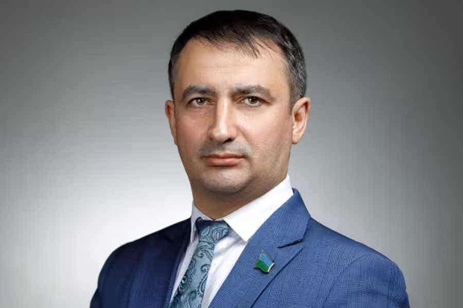 <p>Sibir o‘zbeklarning tarixiy vatani ekanini aytgan deputat partiya a’zoligidan chiqarilgan — manba<b> </b></p>