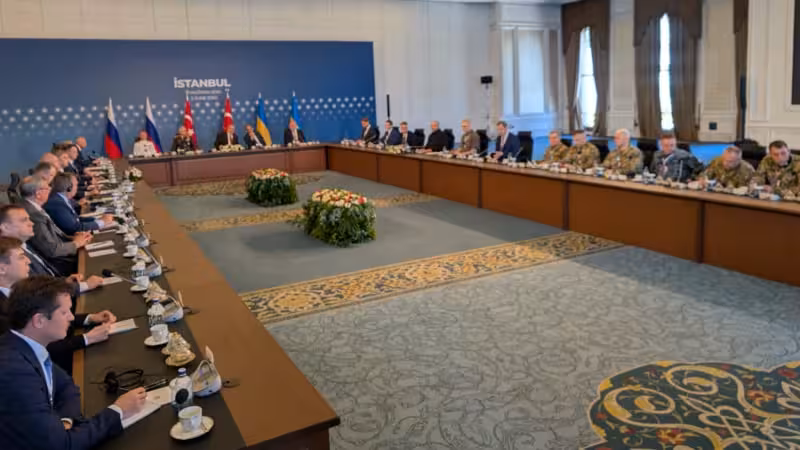 <p><b><strong>Istanbulda Rossiya va Ukraina o‘rtasidagi muzokaralarning ikkinchi bosqichi bo‘lib o‘tdi. Nimalarga kelishildi?</strong></b></p>