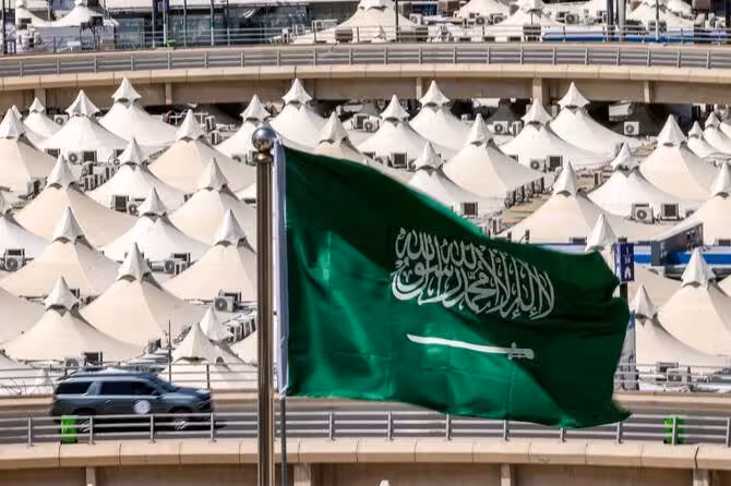 <p><b><strong>Saudiyada noqonuniy haj ziyorati tashkil etmoqchi bo‘lgan shaxs qamaldi</strong></b></p>