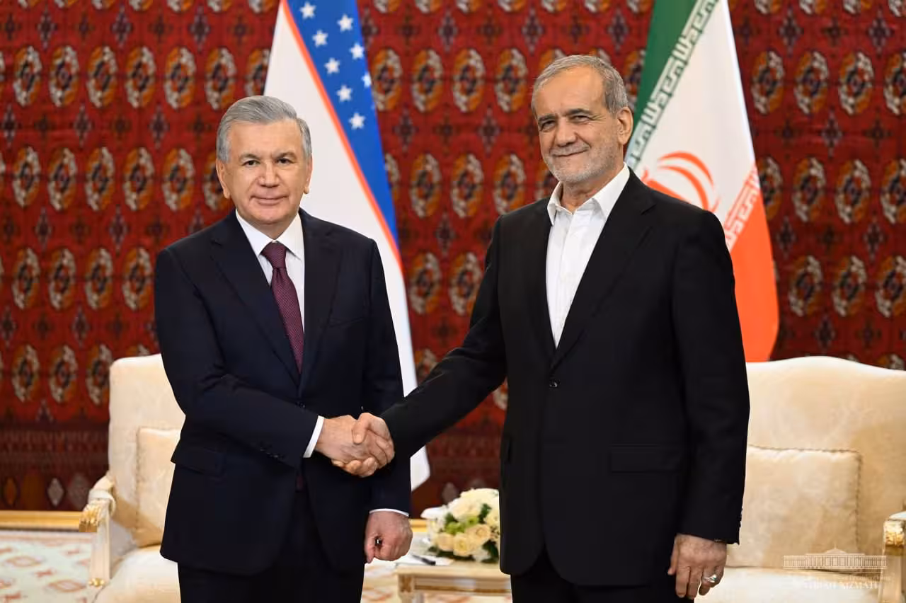 <p><b><strong>Shavkat Mirziyoyev va Eron prezidenti Masʼud Pezeshkiyon bir-birini Qurbon hayiti bilan tabrikladi</strong></b></p>