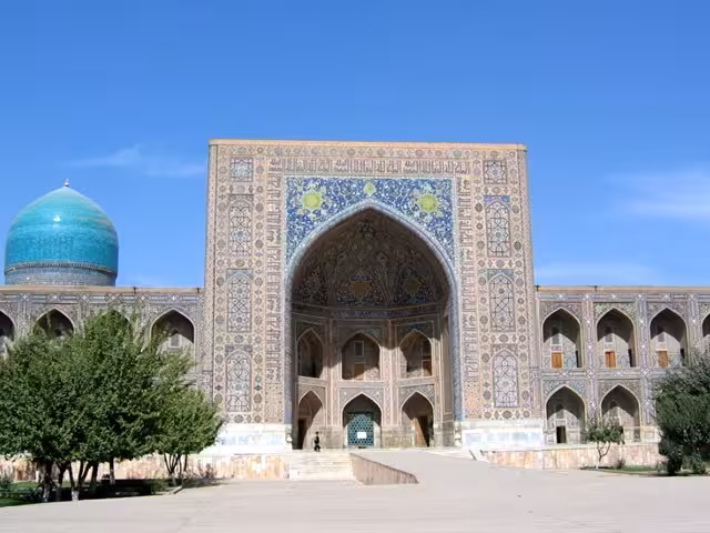 <p><b>Samarqanddagi Tillakori madrasasi restavratsiya qilinadi</b></p>