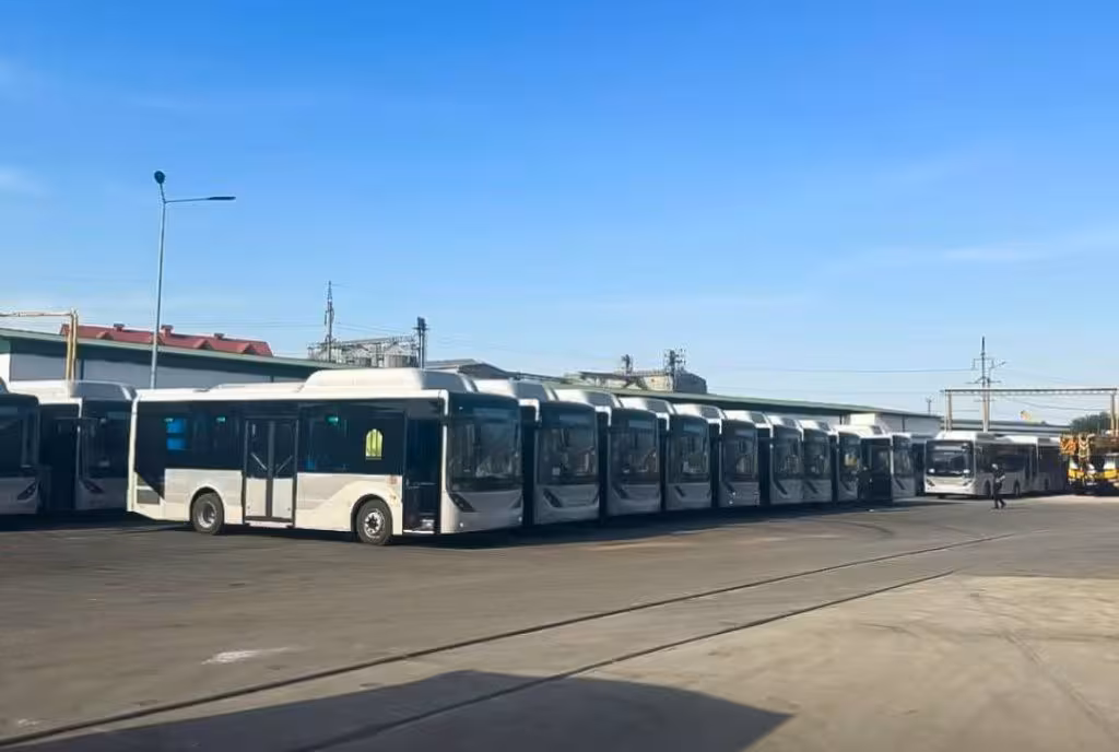 <p>В Навои доставлены 42 современных автобуса</p>