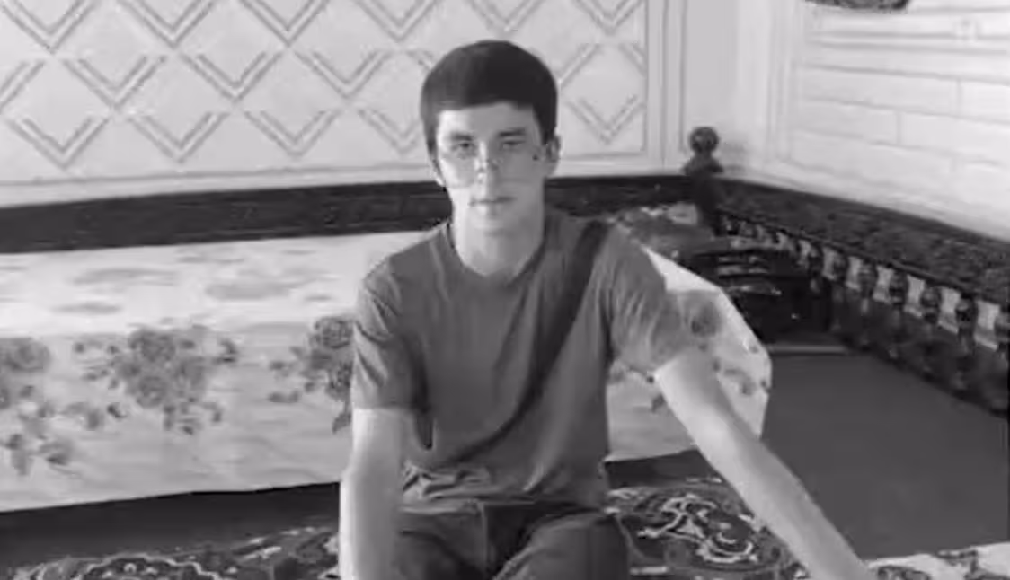 <p><b><strong>Chinozda 17 yoshli yigit o‘z sinfdoshi tomonidan pichoqlab o‘ldirildi</strong></b></p>