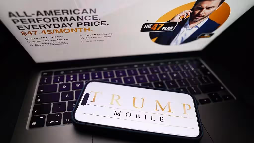 <p><b>Trump brendi ostida mobil telefon ishlab chiqariladi </b></p>