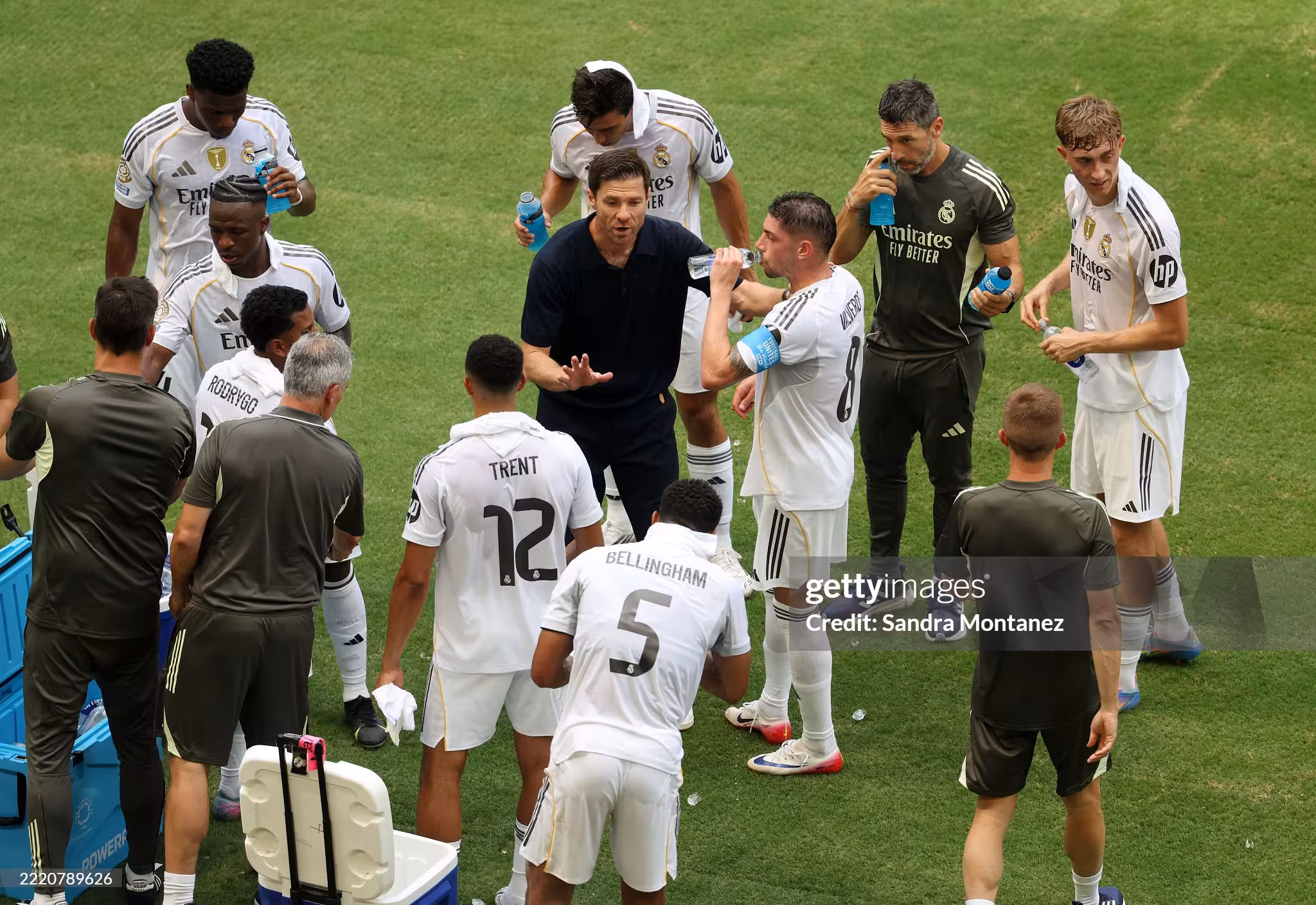 <p><b>Xabi Alonso “Real” murabbiyi sifatida ilk o‘yinda durang qayd etdi — bu XXI asrdagi uchinchi holat</b></p>