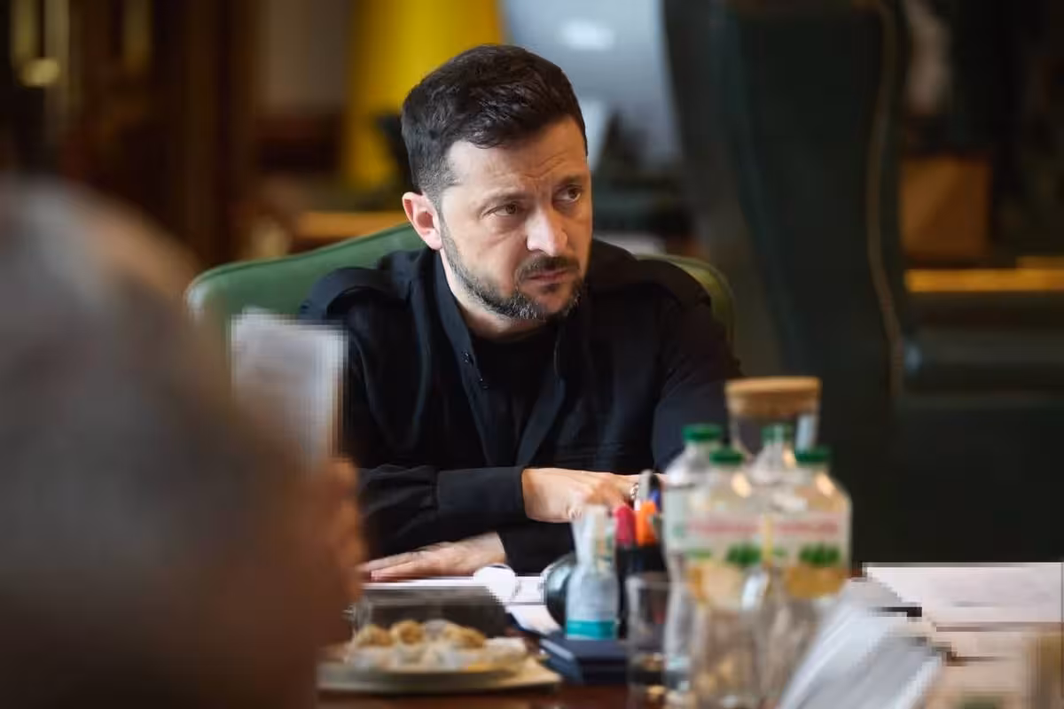 <p><b>Zelenskiy Putinning uchrashish taklifiga javob qaytardi</b></p>