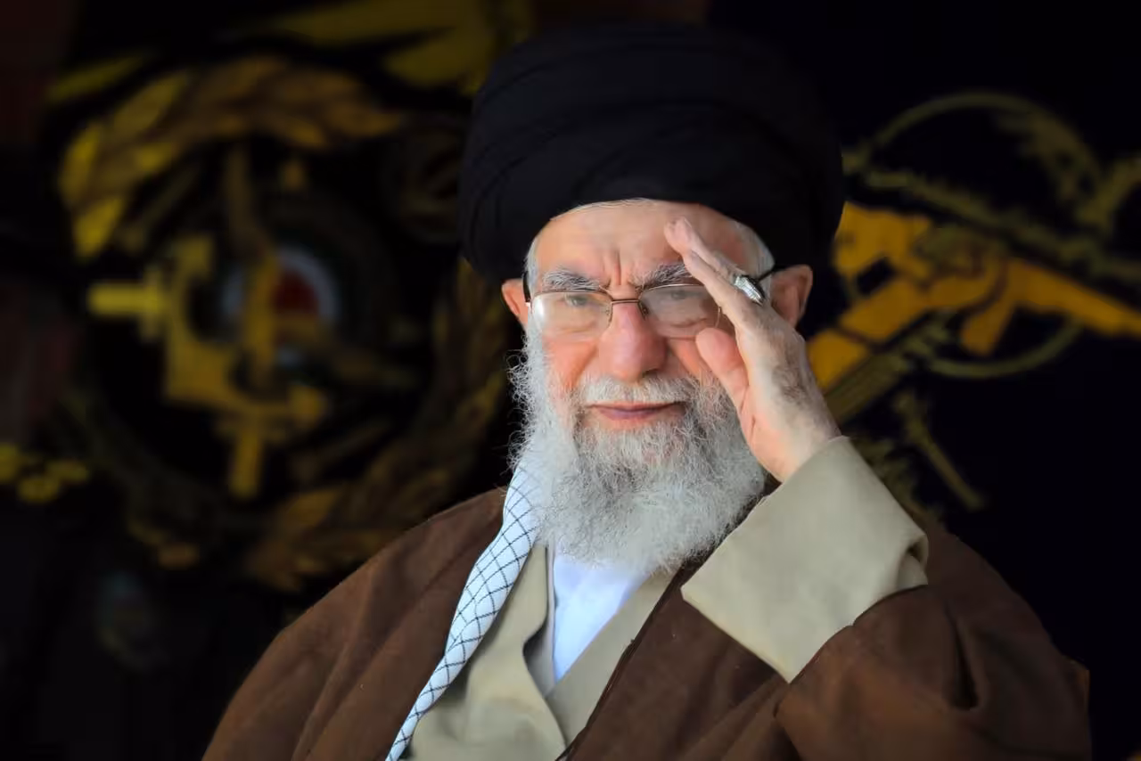 <p><b><strong>Eron oliy rahnamosi o&lsquo;z o&lsquo;limi ehtimoliga vorislarini tanladi &mdash; NYT</strong></b></p>