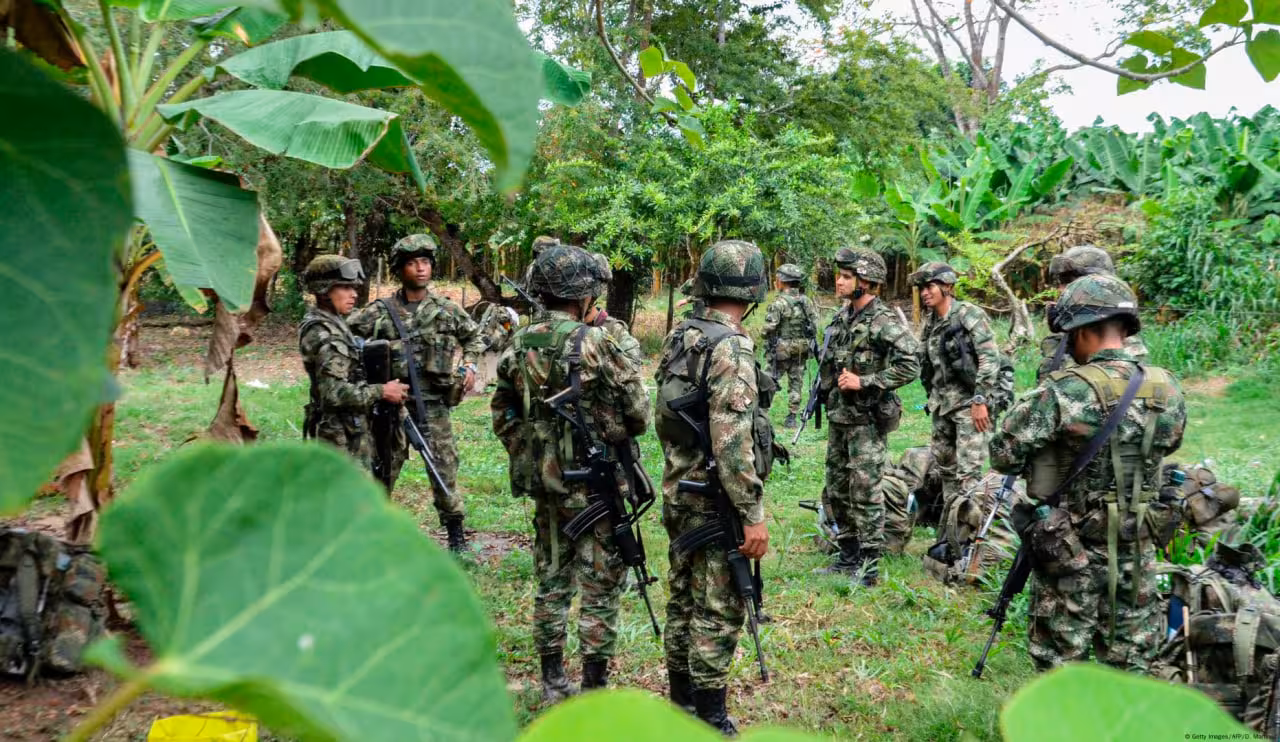 <p><b>Kolumbiyada 57 nafar harbiy o‘g‘irlab ketildi</b></p>