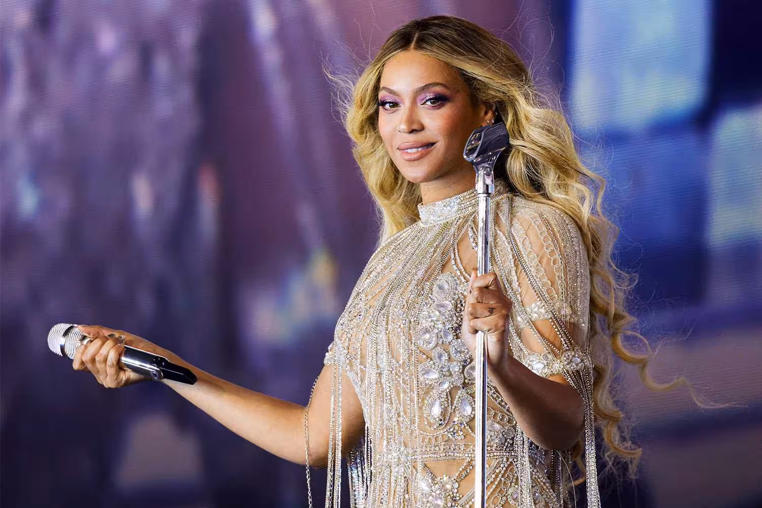 <p><b>Beyonse Parijda bir konsertda uchta rekordni o‘rnatdi</b></p>