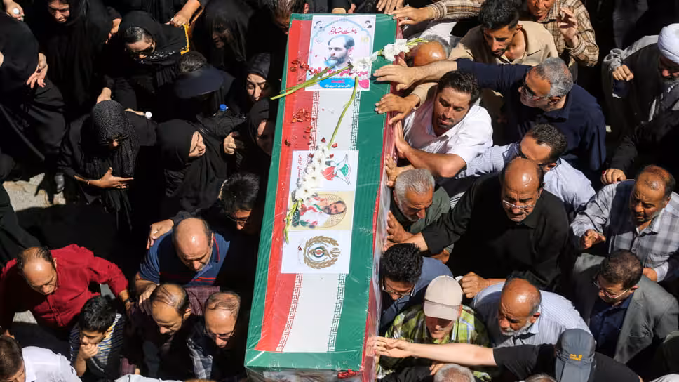 <p><b><strong>Eronda Isroil bilan urushda halok bo‘lgan harbiylarning dafn marosimi bo‘lib o‘tdi (video)</strong></b></p>