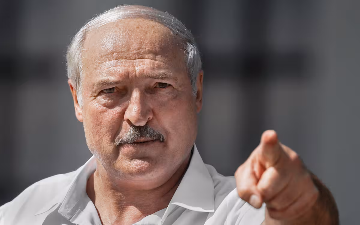 <p><b>Lukashenko aholini “hokimiyat uchun duo qilish”ga chaqirdi</b></p>
