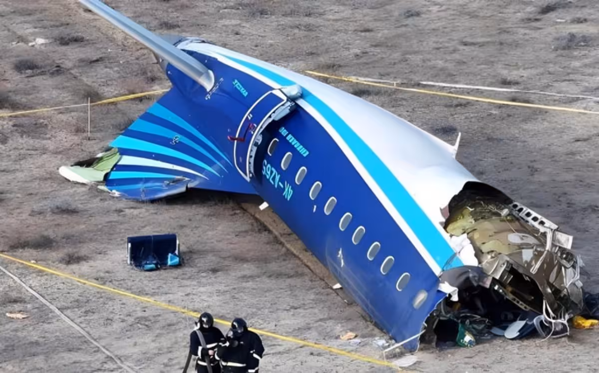 <p><b><strong>Rossiya Mudofaa vazirligi Ozarbayjonning AZAL reysini yo‘q qilish to‘g‘risida buyruq bergani ma’lum bo‘ldi (foto, video)</strong></b></p>