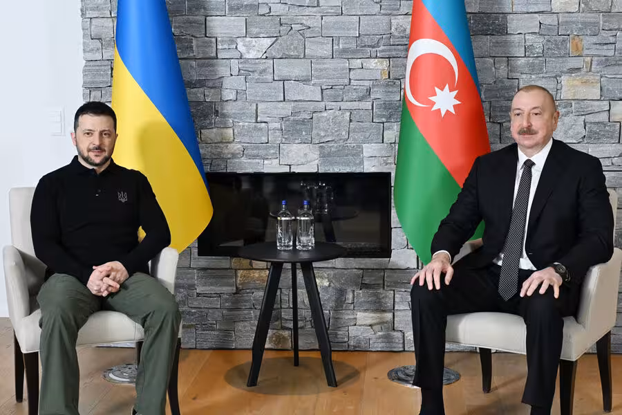 <p><b>Zelenskiy Rossiya bilan bo‘lgan mojarolar fonida Aliyev bilan suhbatlashdi </b></p>