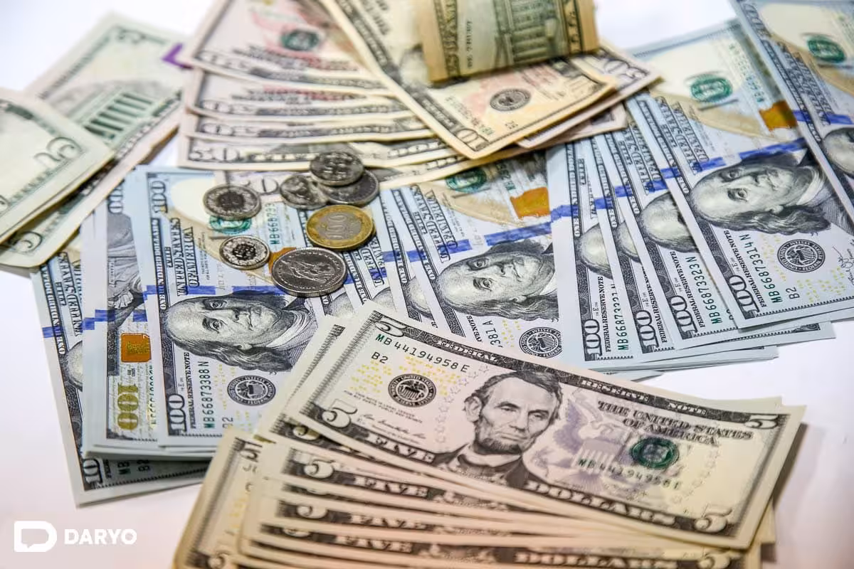 <p><b>O&lsquo;zbekistonda dollar yana pastladi</b></p>