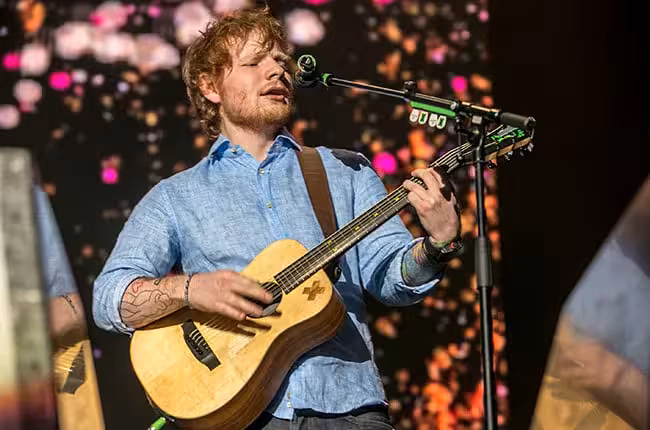 <p><b>Apple Music so‘nggi 10 yil ichida eng ko‘p tinglangan qo‘shiqlar ro‘yxati bilan bo‘lishdi</b></p>
