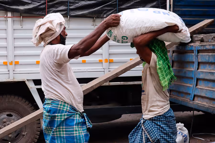 <p><b><strong>Rossiya Hindistondan bir million migrant olib keladi</strong></b></p>