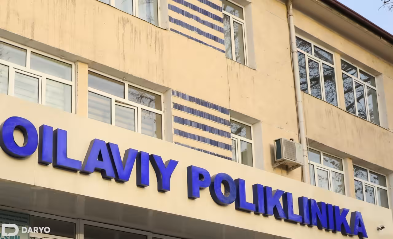<p><b>O‘zbekistonliklarning 65 foizi tibbiyot xodimiga pul yoki sovg‘a bermagan — tadqiqot</b></p>