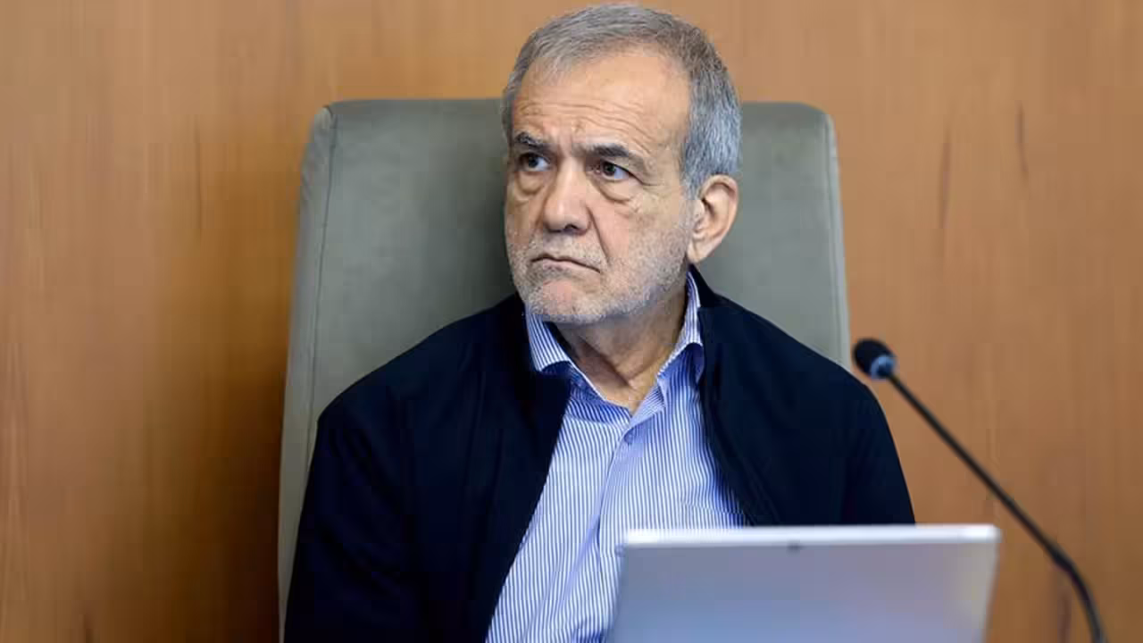<p><b>Eron prezidenti MAGATE bilan hamkorlik uchun shartlarni aytdi</b></p>