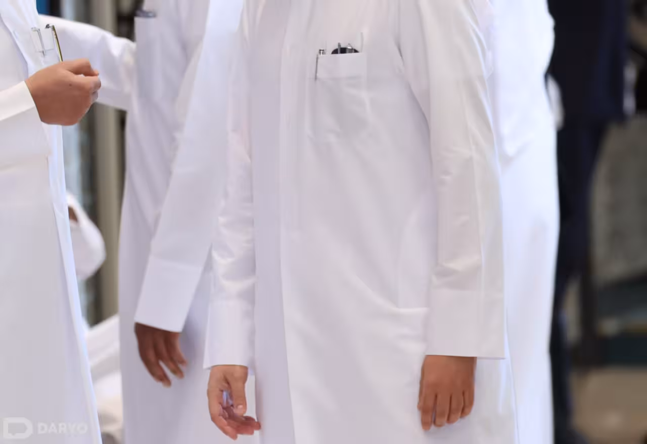 <p><b>Minimal oylik 800 dollar: o&lsquo;zbekistonliklar Qatarga ishga chaqirilmoqda</b></p>