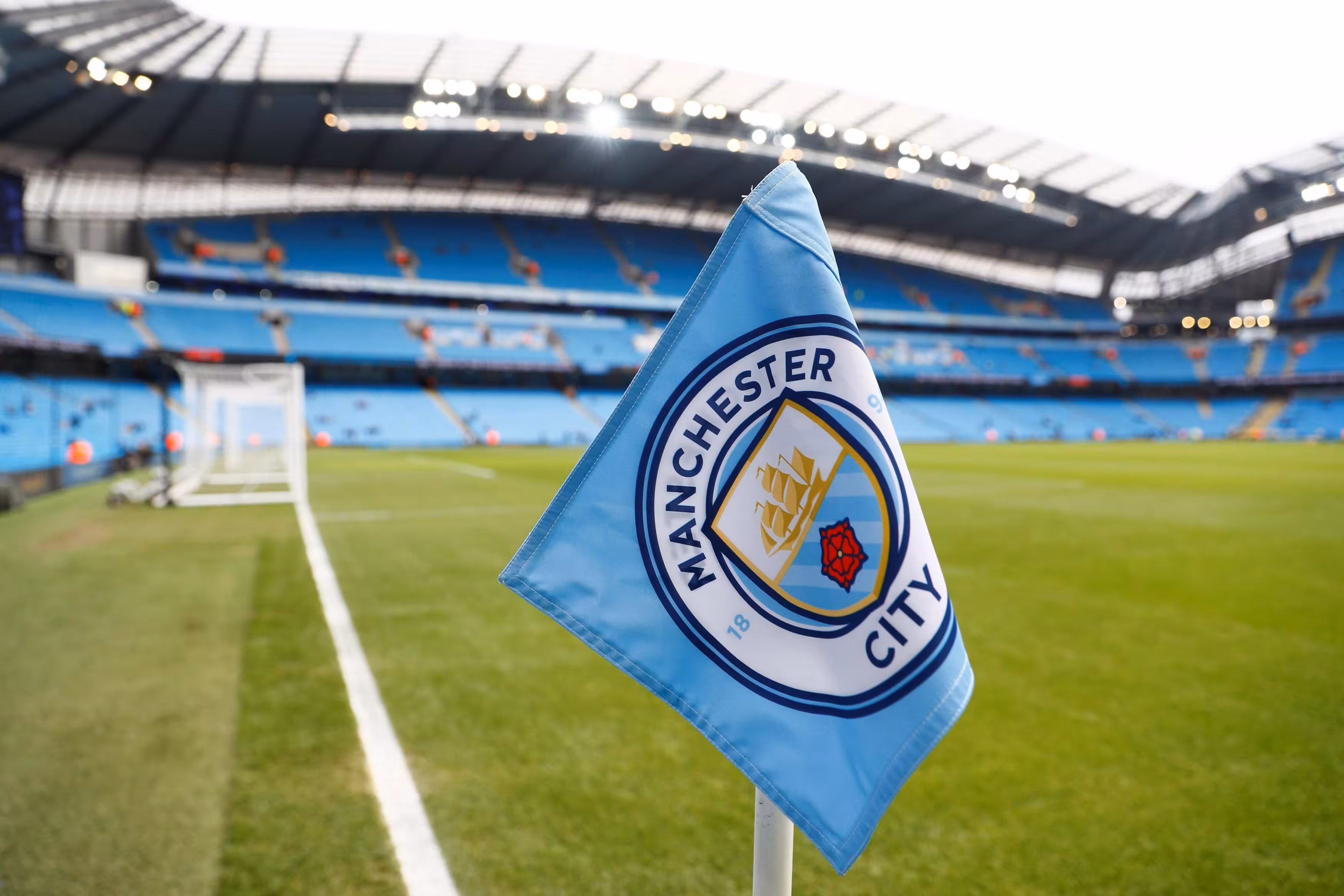 <p><b>“Manchester Siti” rekord darajadagi homiylik shartnomasi imzoladi</b></p>