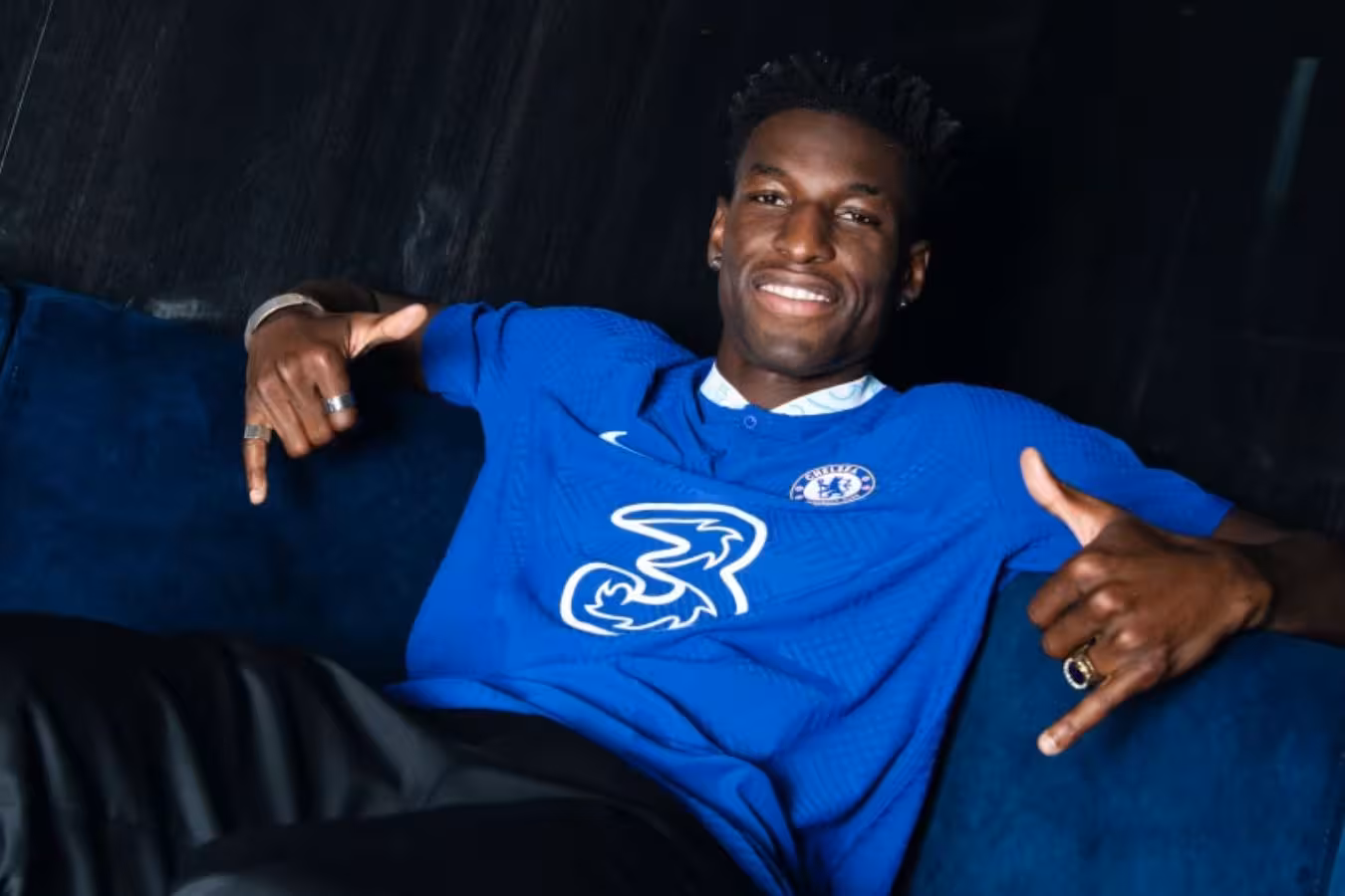 “Manchester Yunayted” “Chelsi” futbolchisi uchun salkam 100 mln yevro sarflashi mumkin