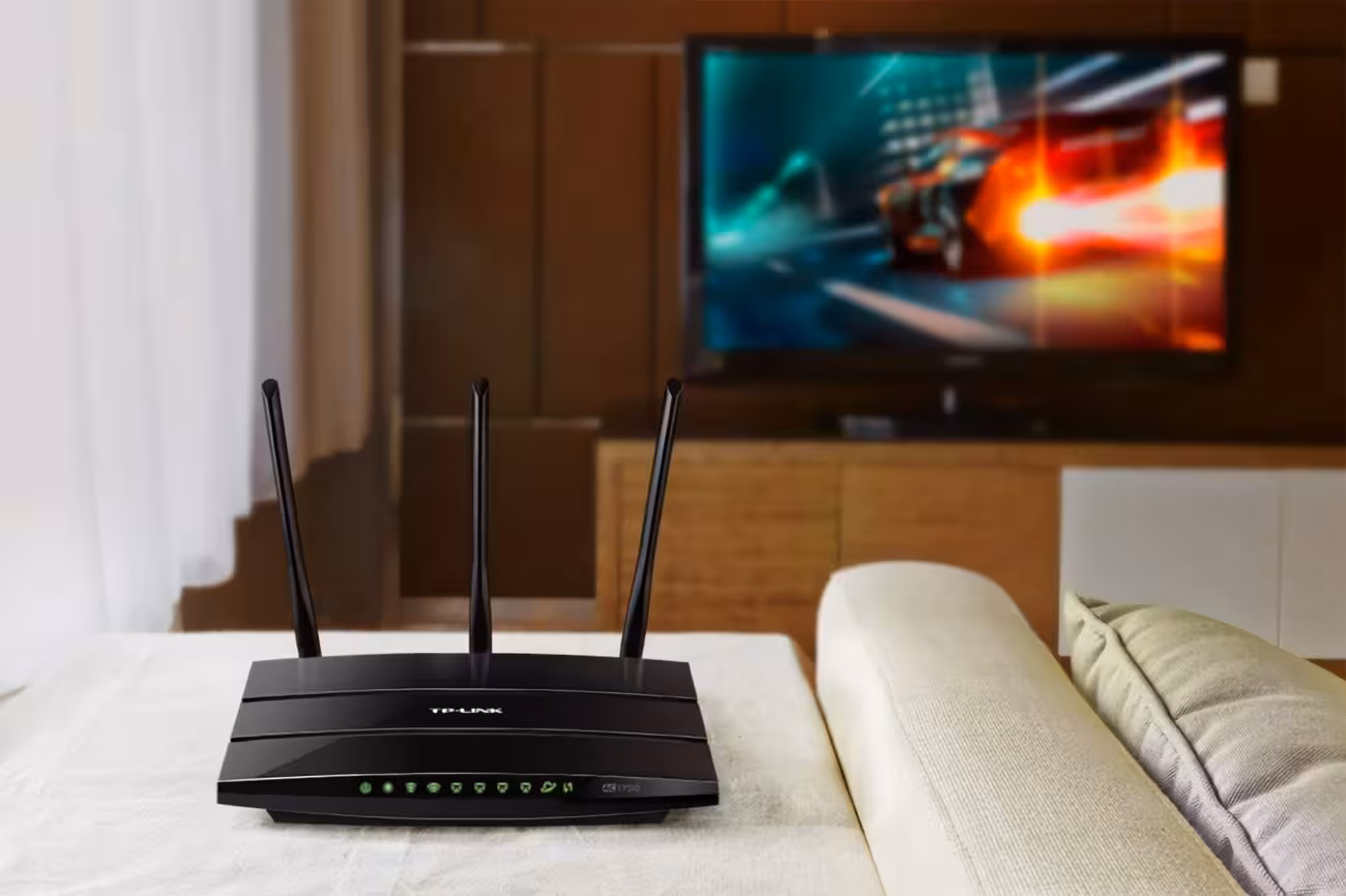 Интернет яхши ишлаши учун: Wi-Fi роутер ёнига қўйиш тавсия этилмайдиган буюмлар