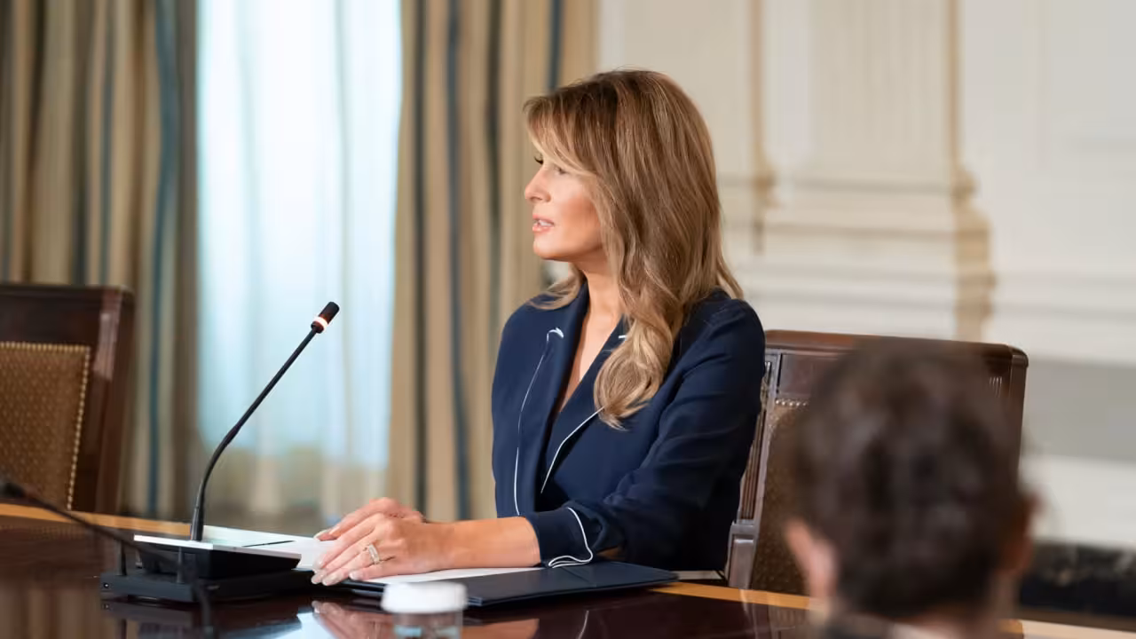 Melaniya Tramp garderobidagi eng qimmat va eng arzon buyumlarning narxi oshkor qilindi