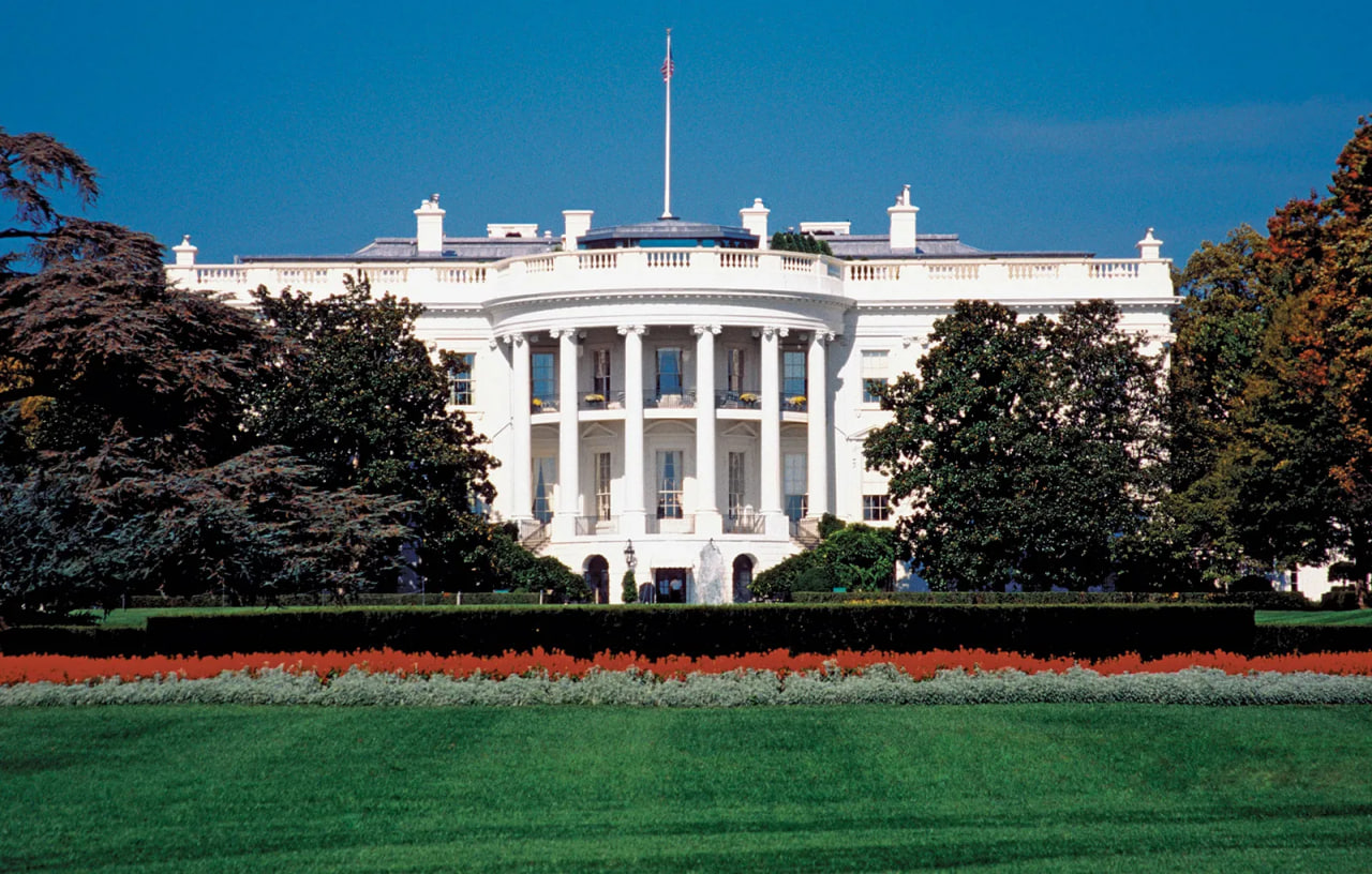 Доналд Трамп АҚШ архитектурасини яна гўзал қилишни буюрди