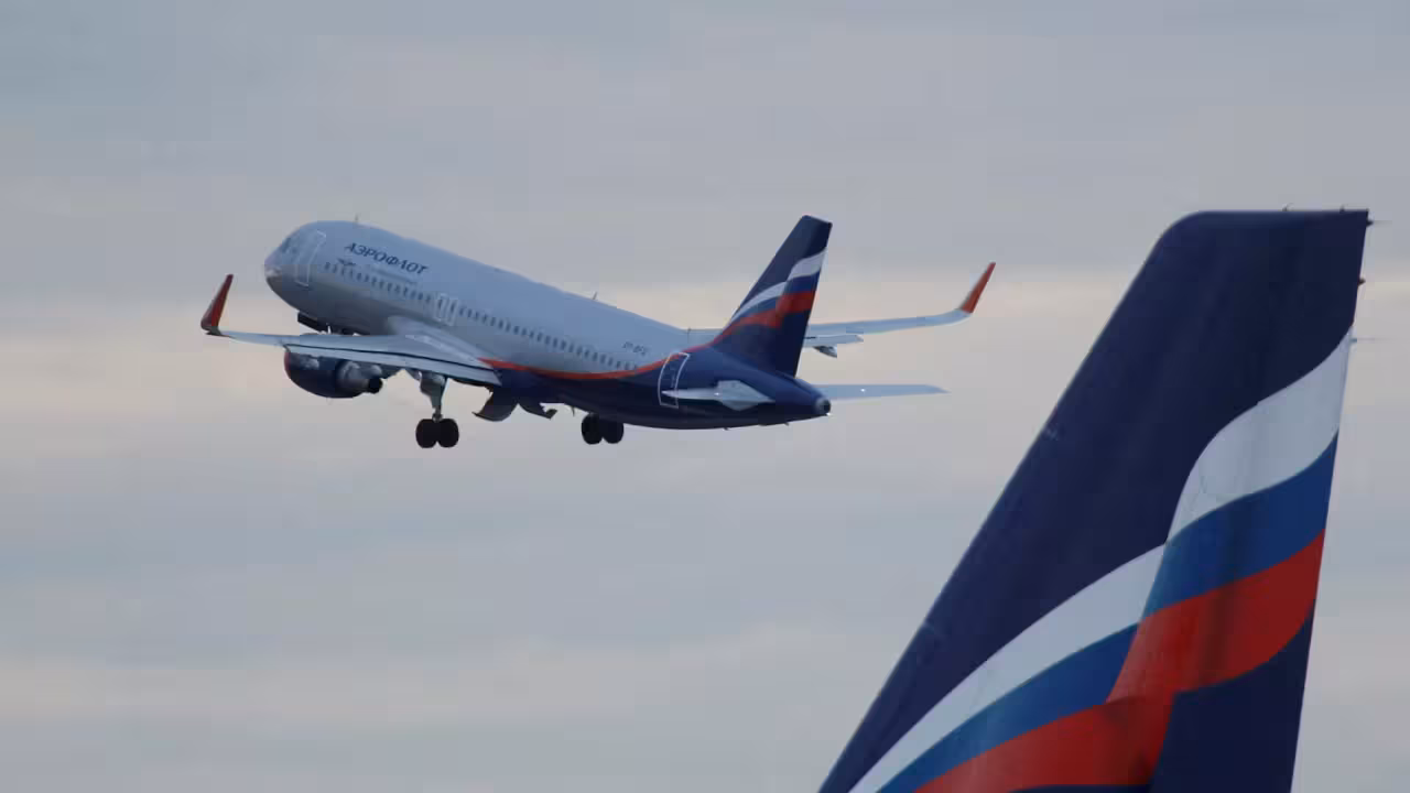 Sanksiyalar Rossiya aviatsiyasini falajladi: bir yilda faqat bitta samolyot ishlab chiqarilgan