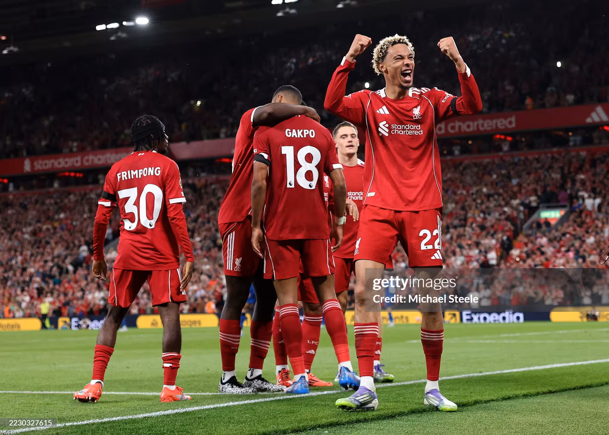 APL. “Liverpul” 1-turda “Bornmut” darvozasiga to‘rtta gol urdi (video)